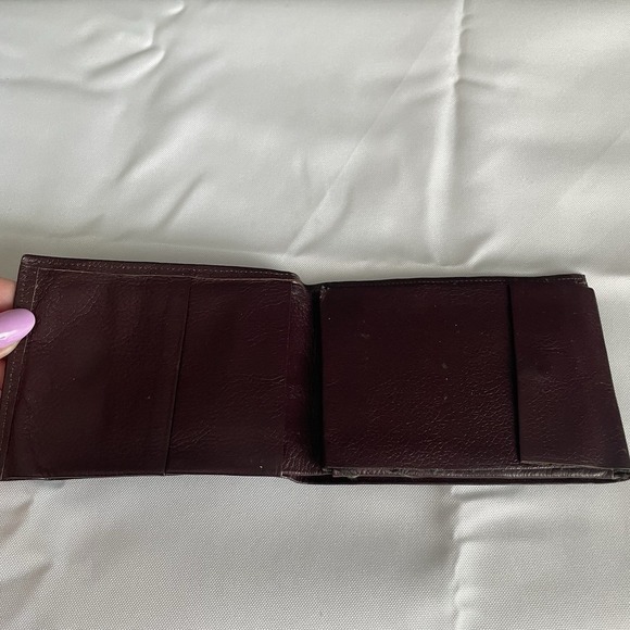Vintage Men's Classic Maroon Pebbled Soft Leather Compact Bifold Wallet - Picture 6 of 11